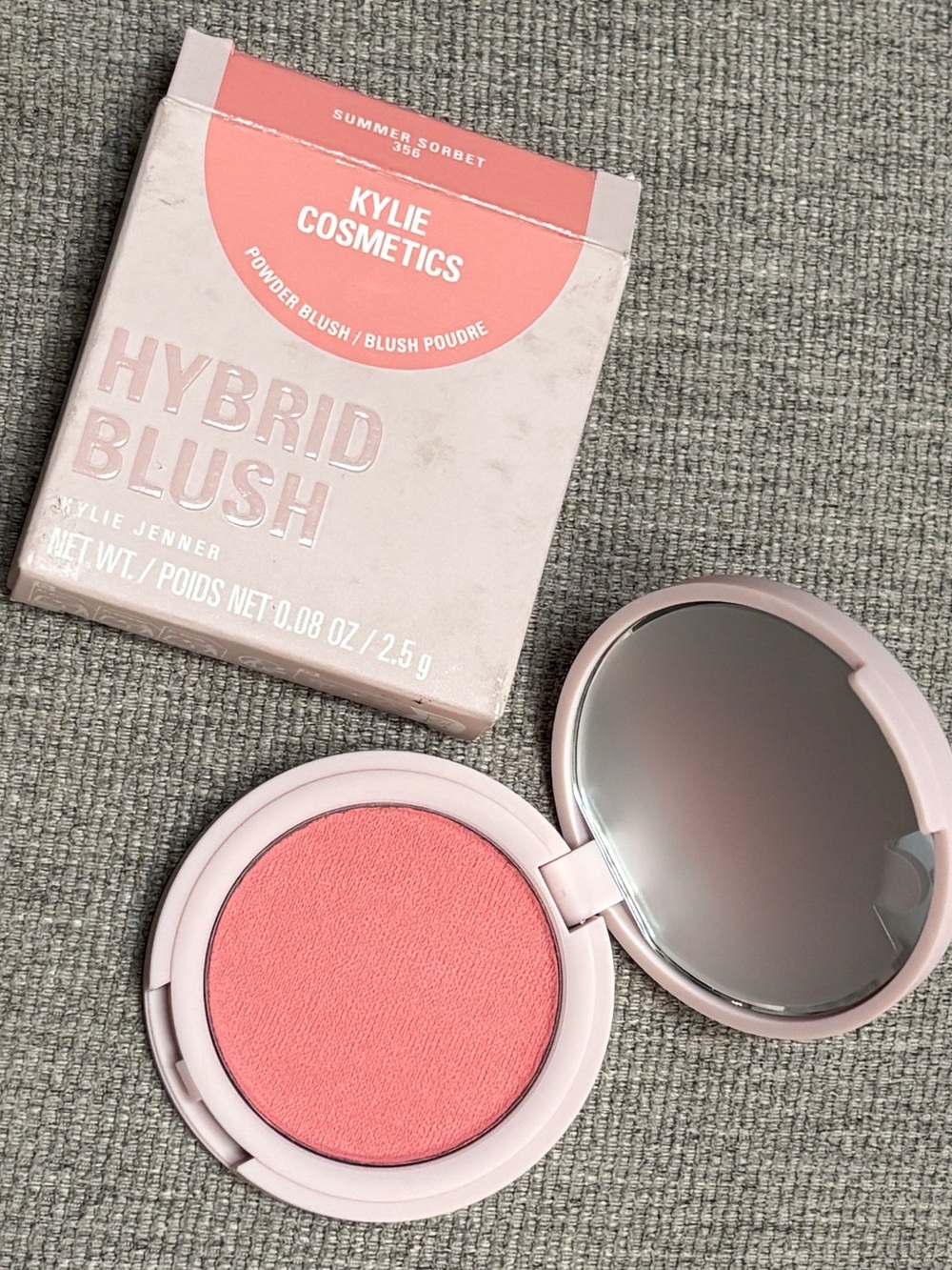 Kylie Cosmetics Hybrid Blush in Summer Sorbet NIB
Gorgeous on all skin tones